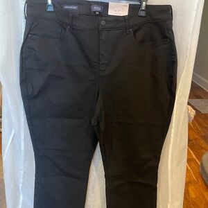 Brand new, nice plus size black NYDJ jeans,  New with tags